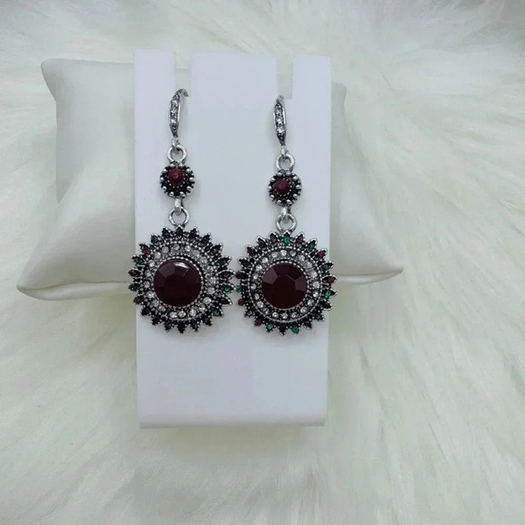 Classic Retro Bohemian Statement Earrings - Picture 3 of 4